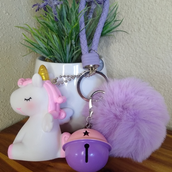 New Unicorn Plush Keychain - Picture 1 of 11